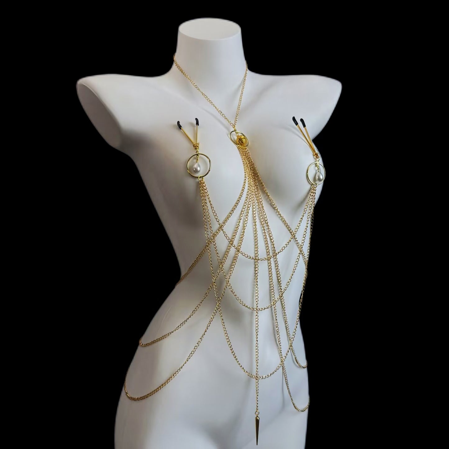 Non-pierced nipple clamp body chain featuring halter neck design and golden spike pendant detail