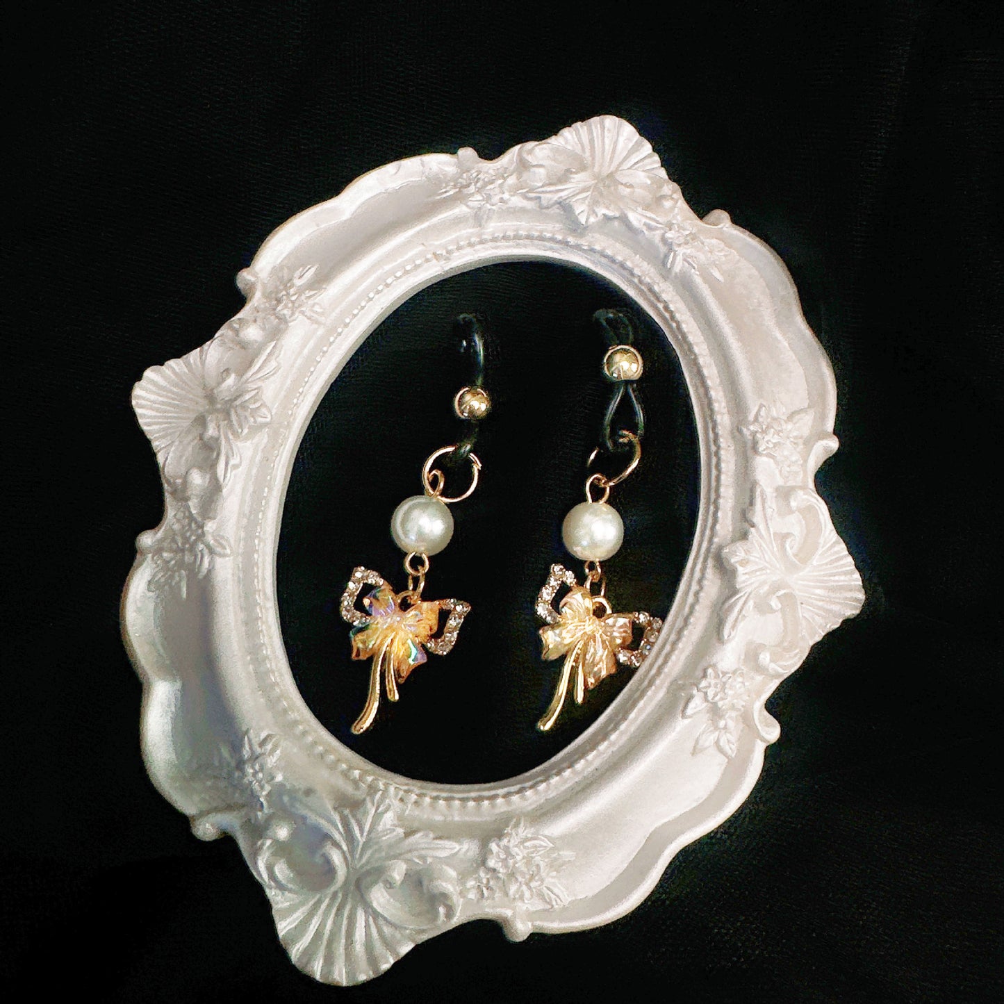 Adjustable nipple clamps with pearl chain
